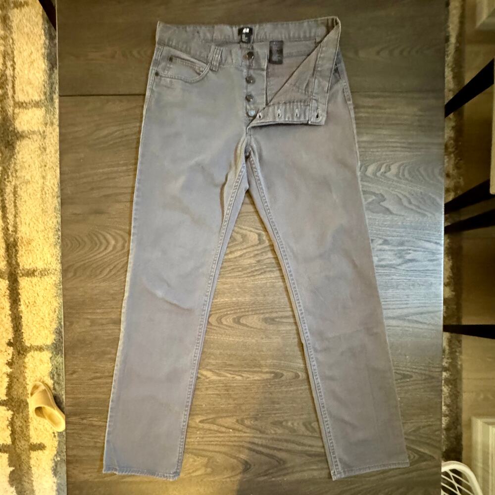 H&M Men’s 32x32 Gray Straight Leg Button Fly Jeans